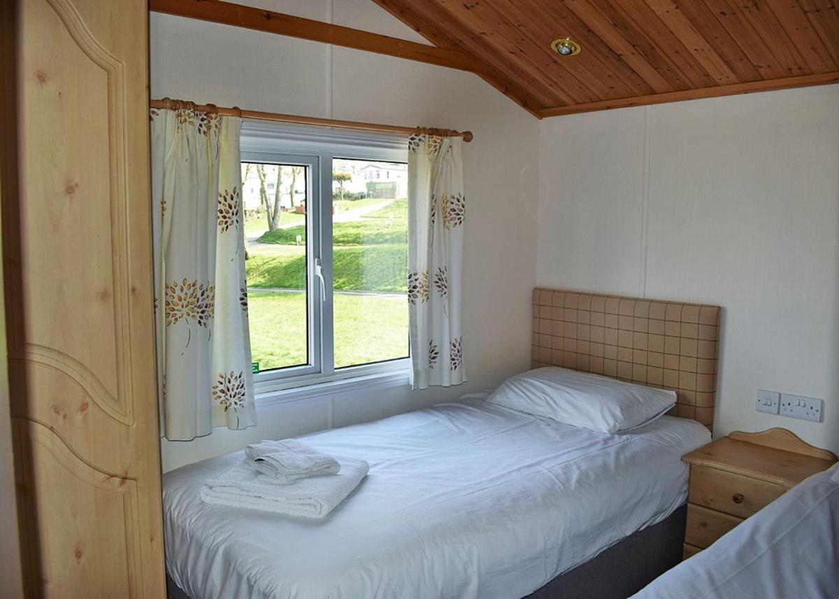 Newlands Park Hotel Charmouth Buitenkant foto