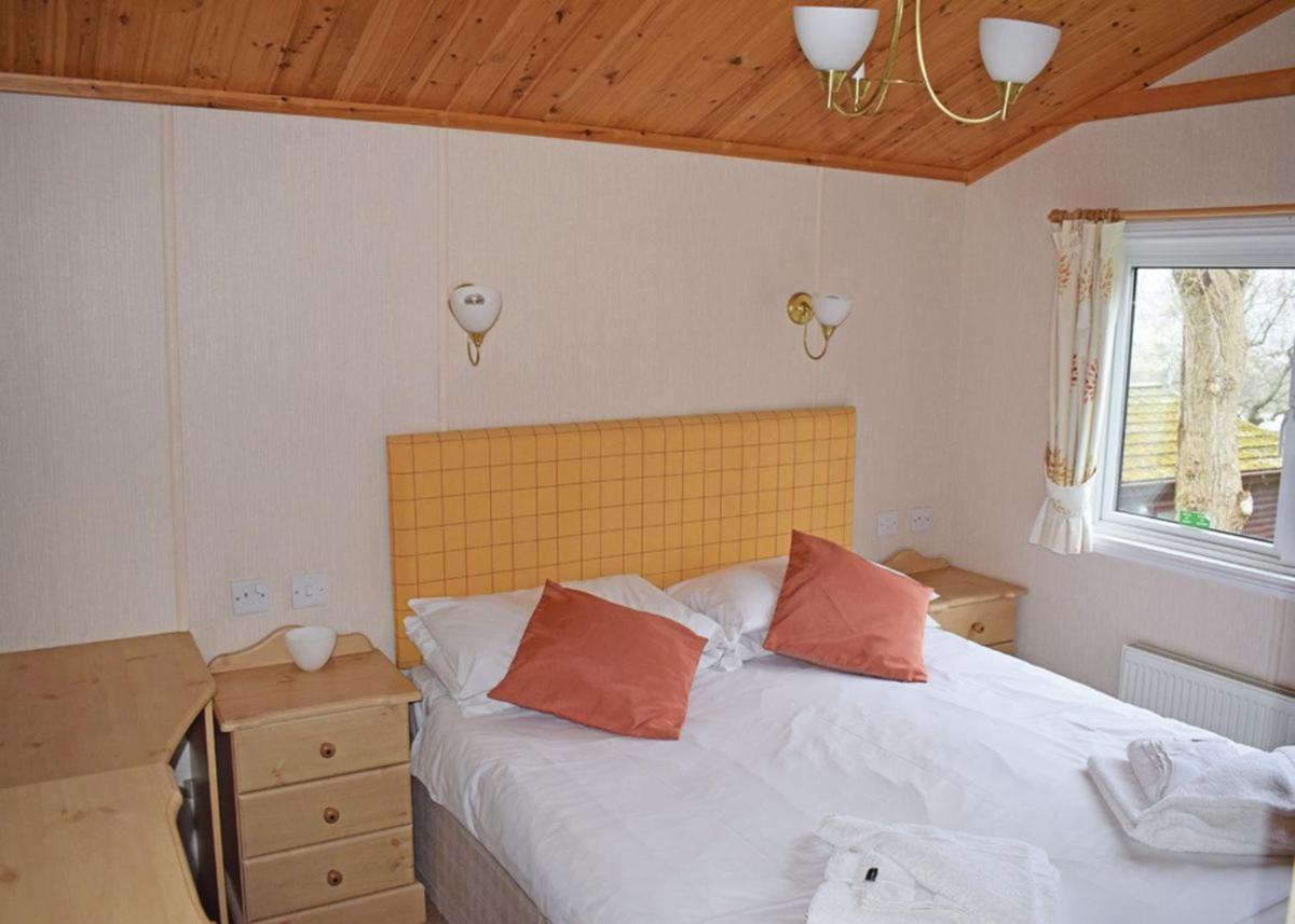 Newlands Park Hotel Charmouth Buitenkant foto